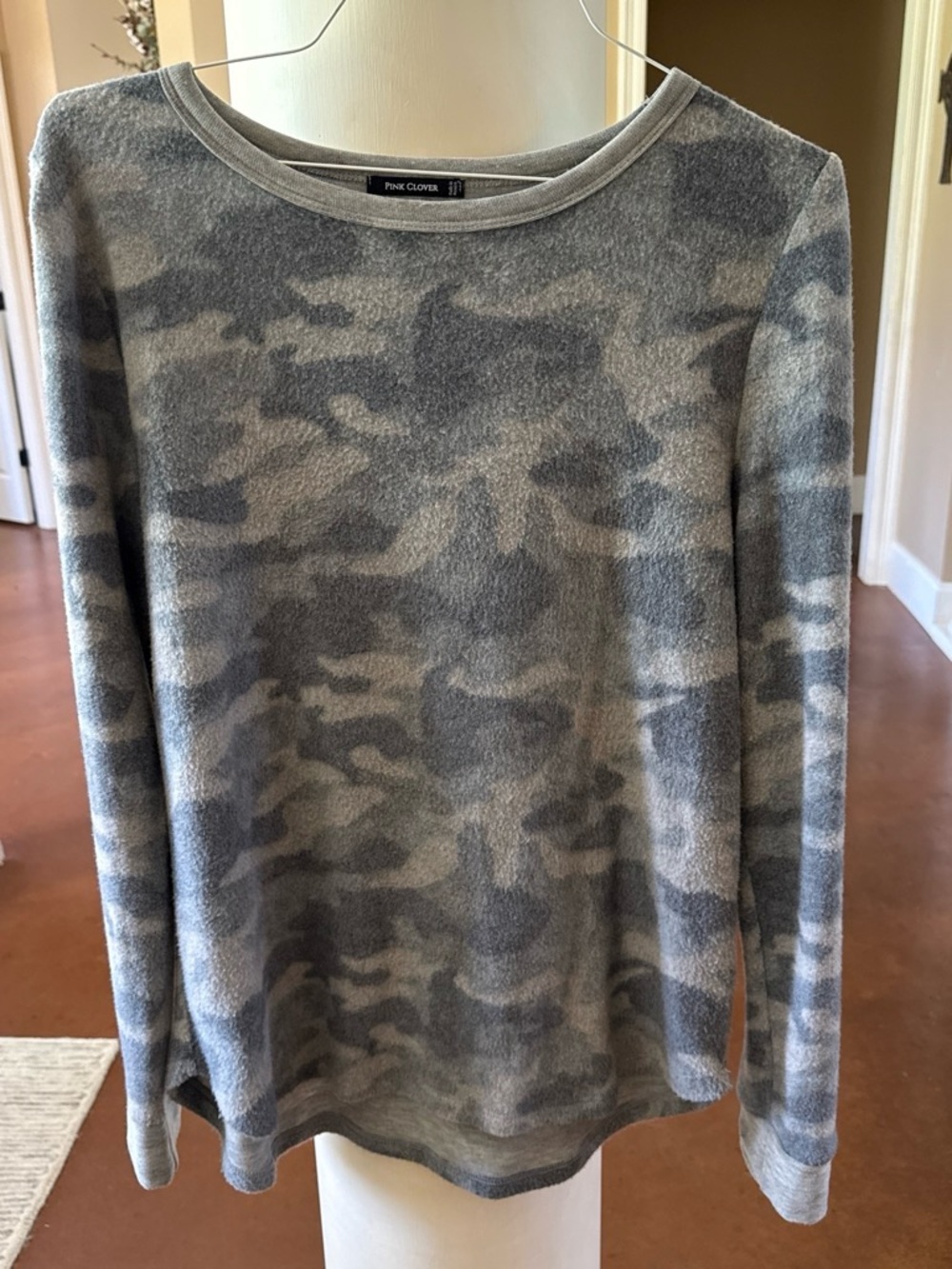 Pink Clover Women’s Camoflouge Crewneck Sweater
